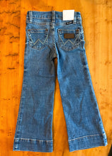 Load image into Gallery viewer, Wrangler Girls Trouser Bootcut Jeans